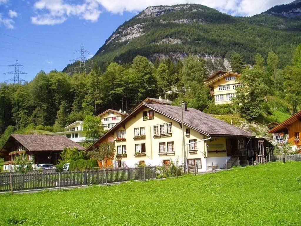 Chalet Am Fels Innertkirchen Exterior photo
